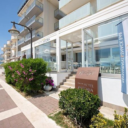 קאורלה Hotel Astoria מראה חיצוני תמונה