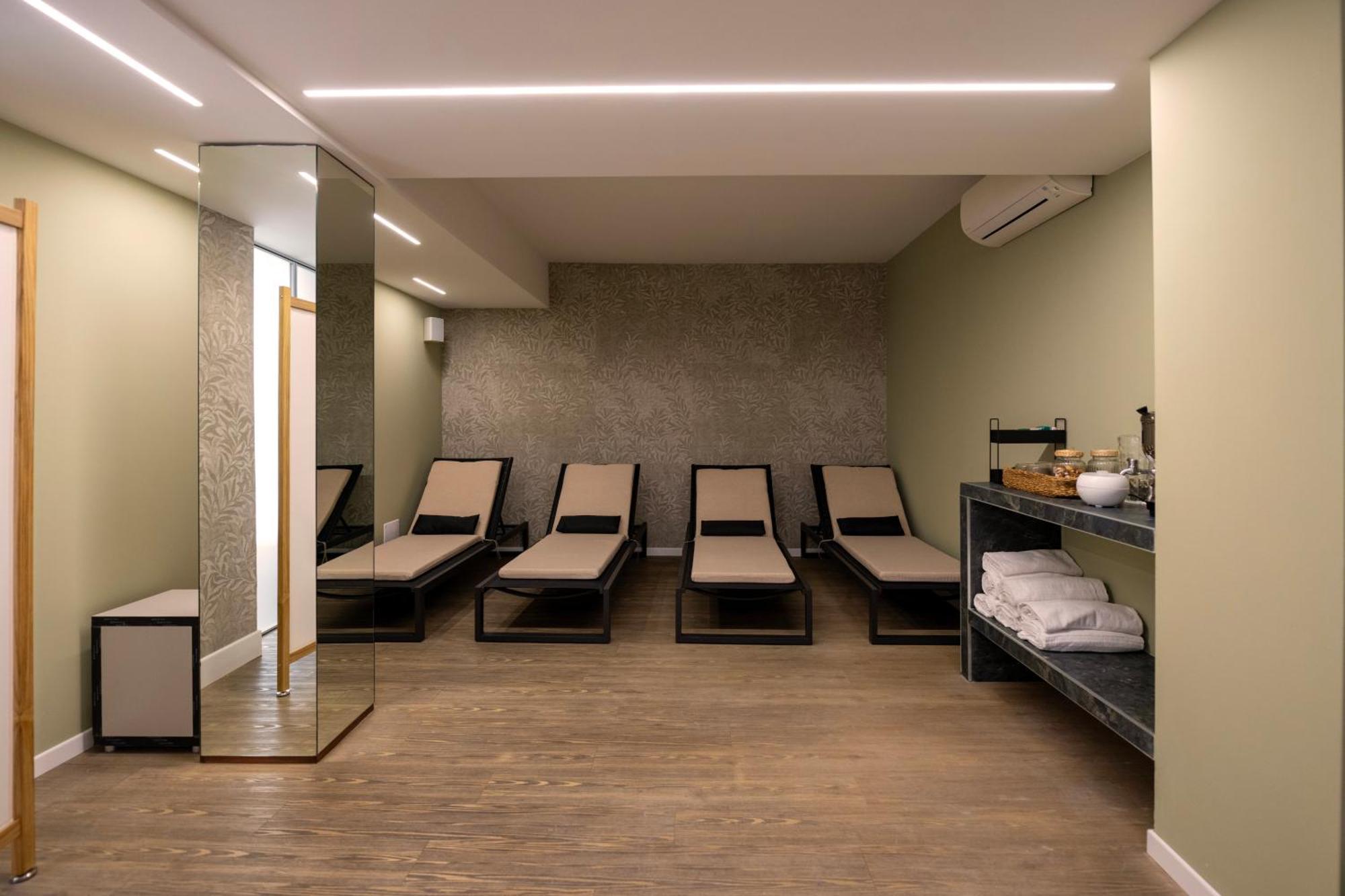 קאורלה Hotel Astoria מראה חיצוני תמונה